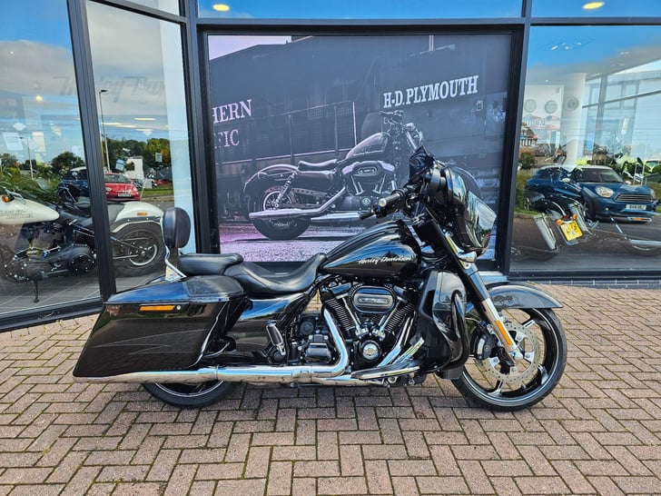 Harley-Davidson CVO 1870 STREET GLIDE