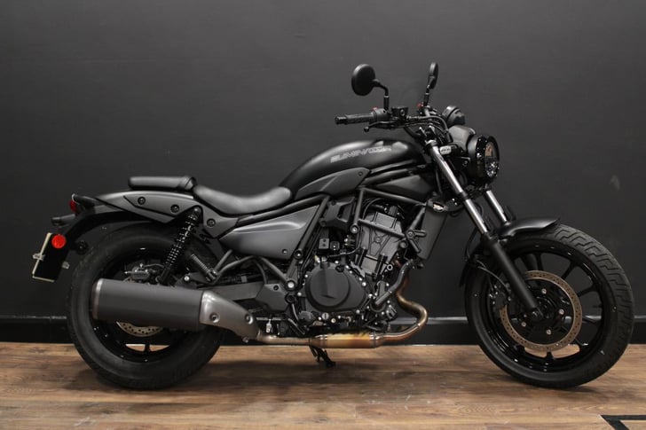 Kawasaki Eliminator 500