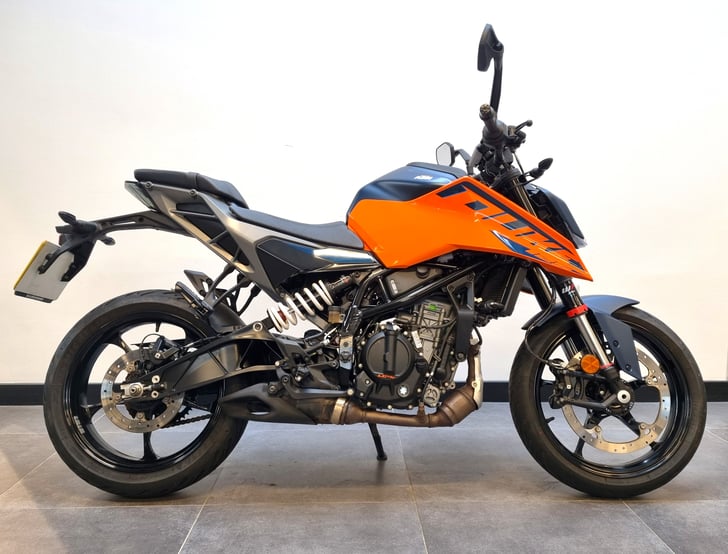 KTM DUKE 125
