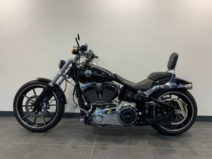 Watch video of Harley-Davidson SOFTAIL SOFTAIL FXSB BREAKOUT in Gateshead 