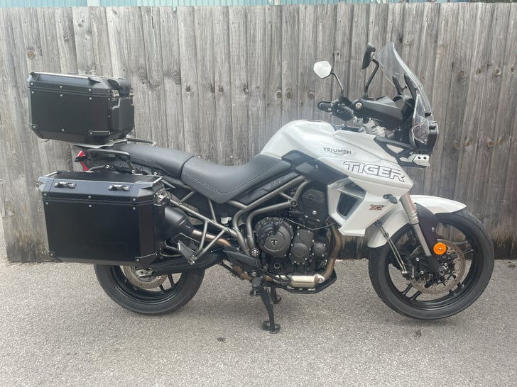 Triumph TIGER 800 XRT