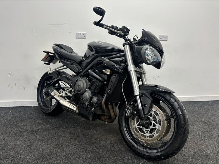 Triumph STREET TRIPLE S