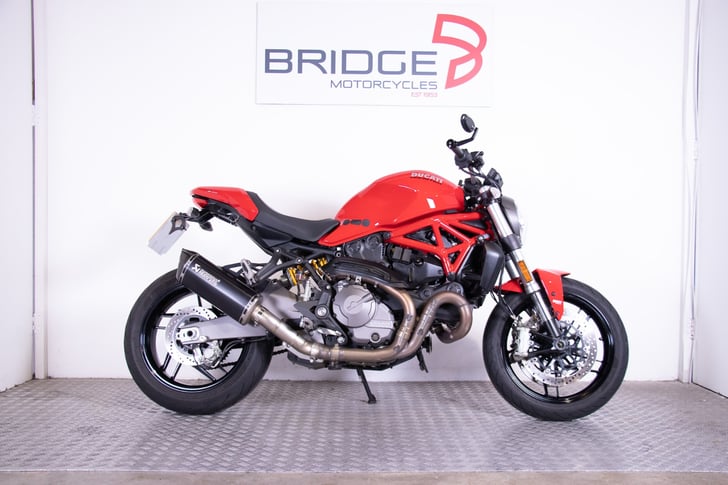 Ducati MONSTER 821