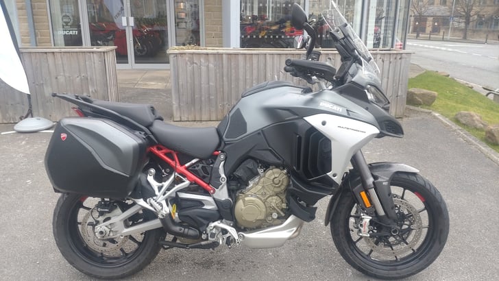 Ducati MULTISTRADA V4 S FULL