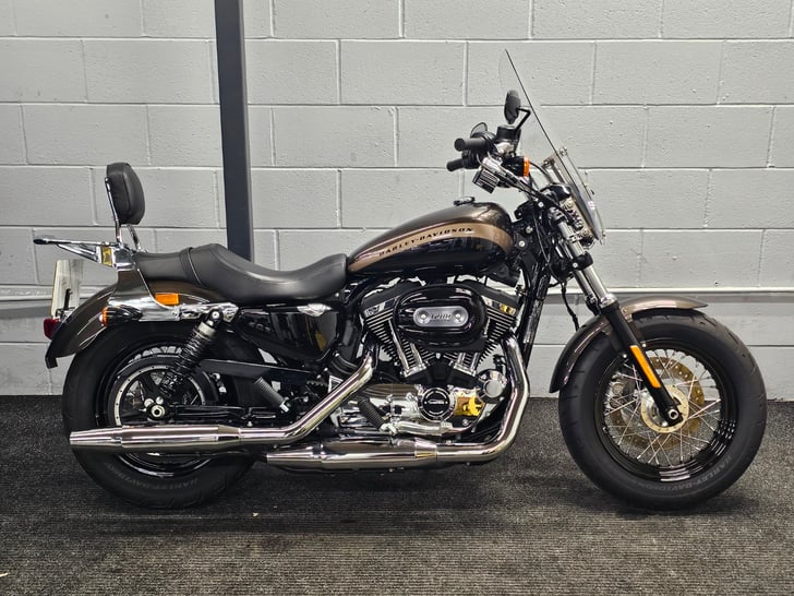 Harley-Davidson SPORTSTER XL1200C CUSTOM