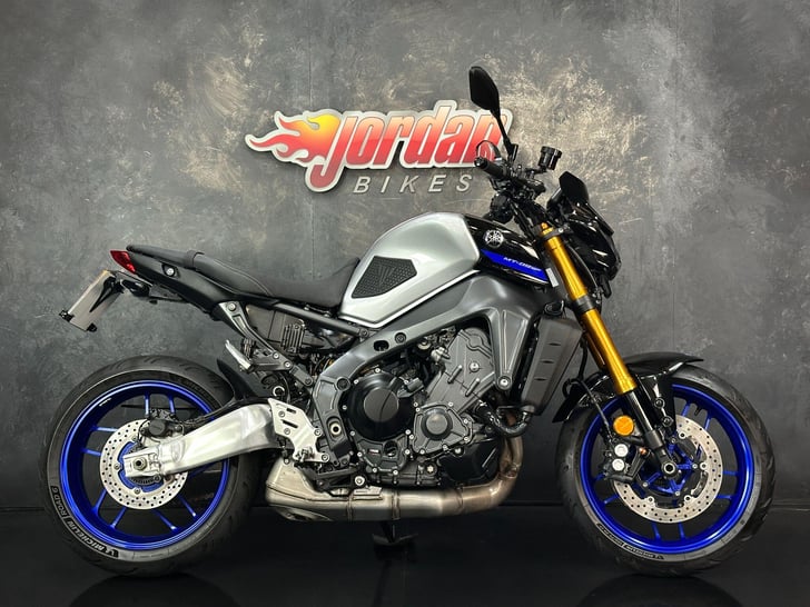Yamaha MT-09 900 SP HYPER-NAKED