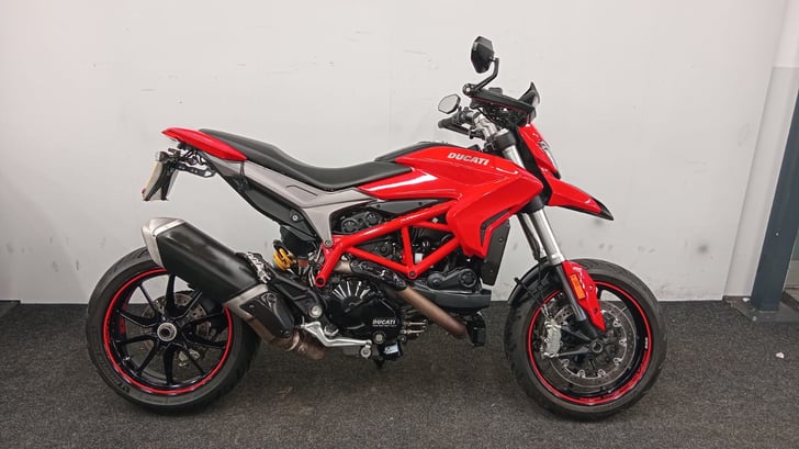 Ducati HYPERMOTARD 939