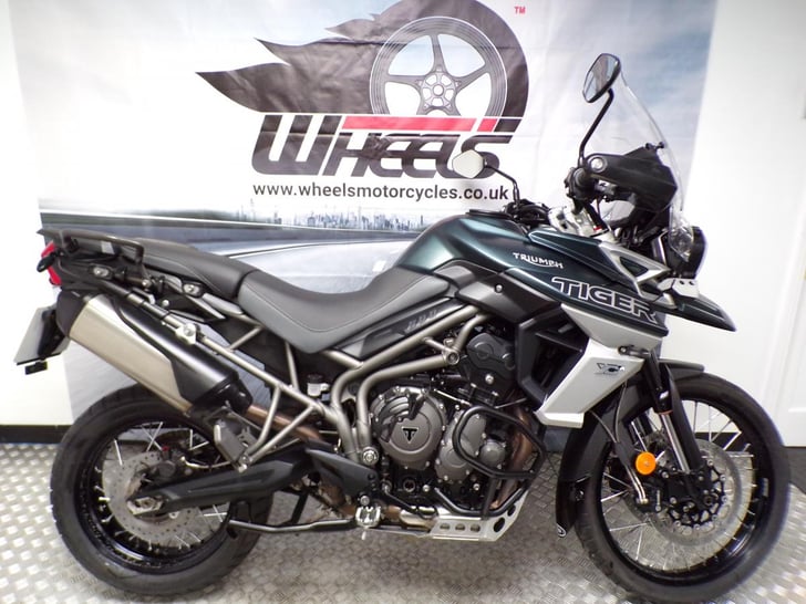TRIUMPH TIGER 800 XC