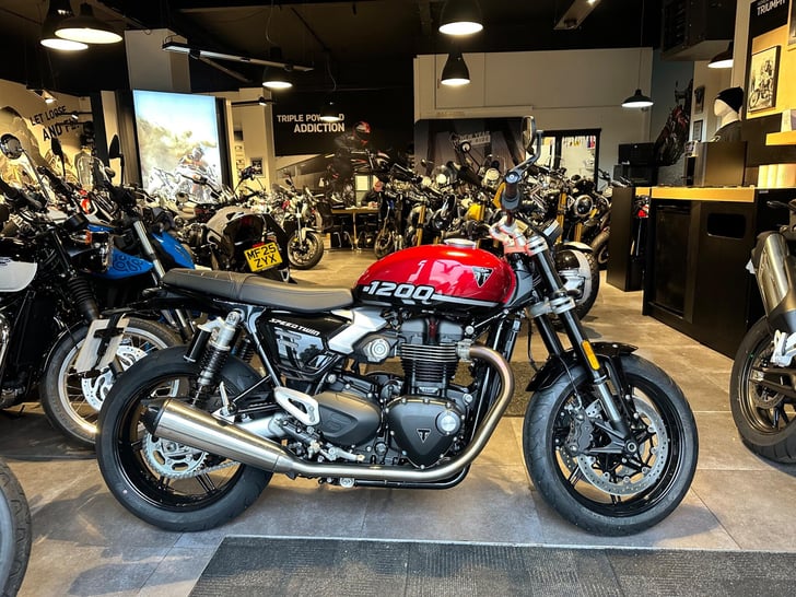 Triumph SPEED TWIN 1200