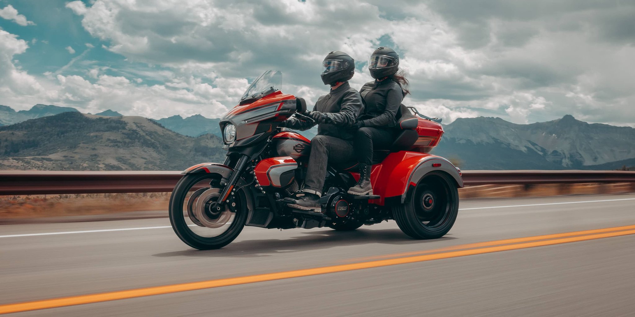 Harley-Davidson® CVO™ STREET GLIDE™ 3 LIMITED