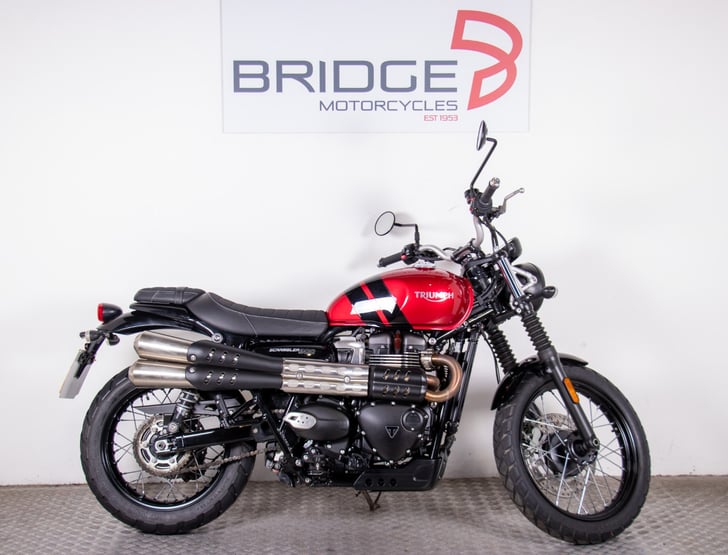 TRIUMPH SCRAMBLER 900