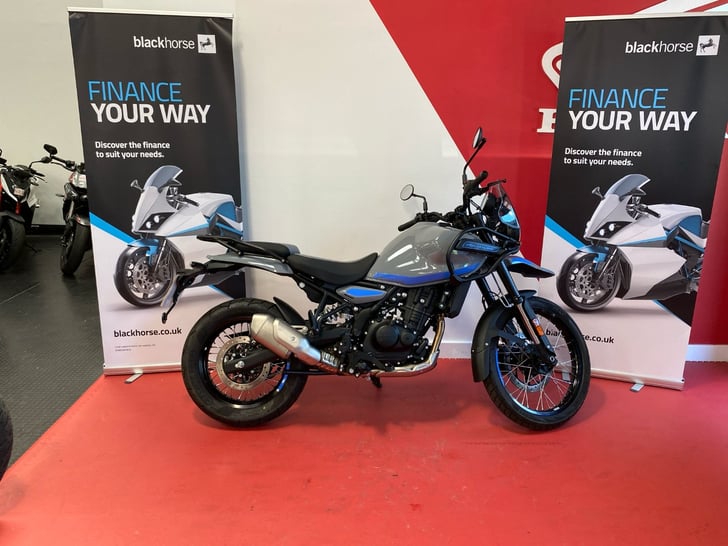 ROYAL ENFIELD Himalayan 450