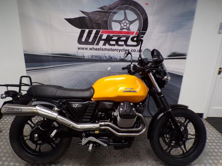 Moto Guzzi V7 STONE ABS 