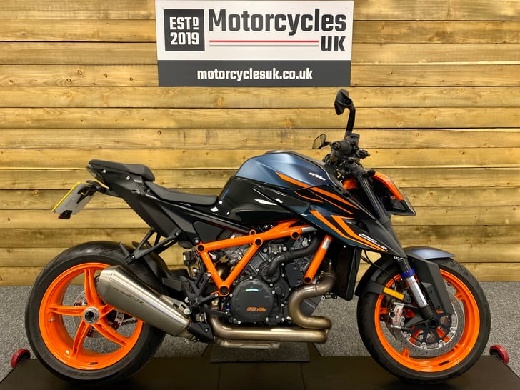 KTM 1290 SUPER DUKE R EVO