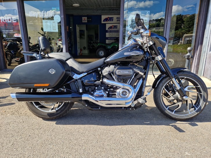 Harley-Davidson SOFTAIL FLSB SPORT GLIDE