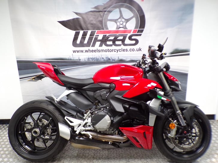 Ducati STREETFIGHTER