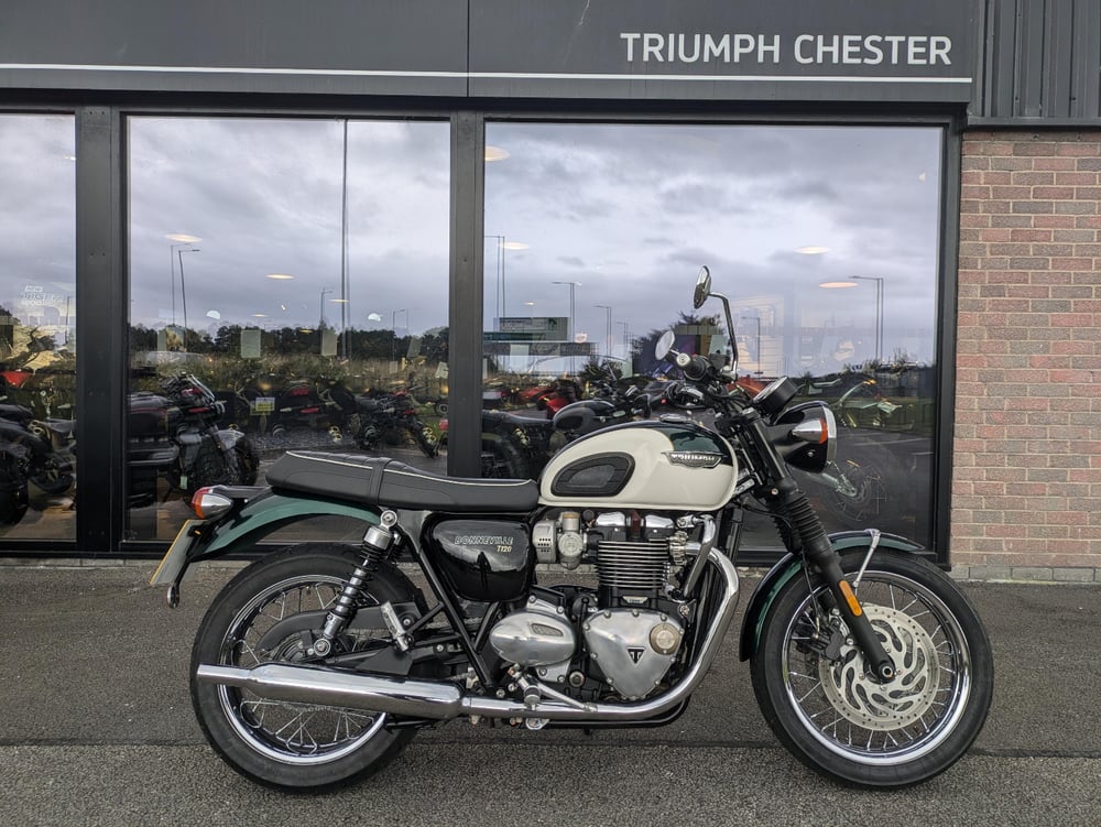 Used Triumph BONNEVILLE BONNEVILLE T120 for sale in Deeside