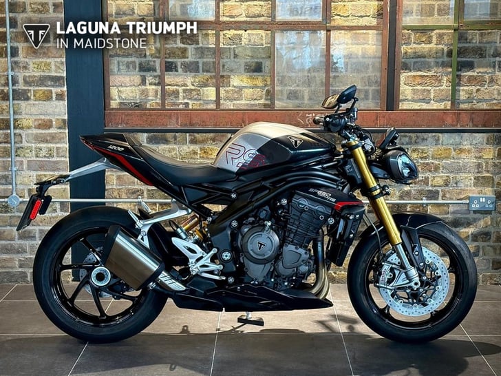 TRIUMPH SPEED TRIPLE 1200 RS