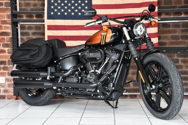 Harley-Davidson SOFTAIL FXBBS STREET BOB 114
