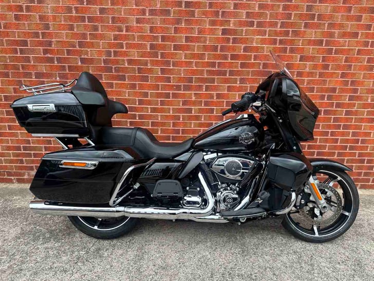 Harley-Davidson STREET GLIDE ULTRA 