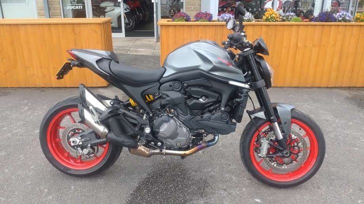 Ducati MONSTER 937 PLUS