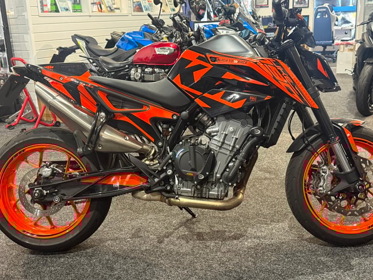 KTM 790 DUKE