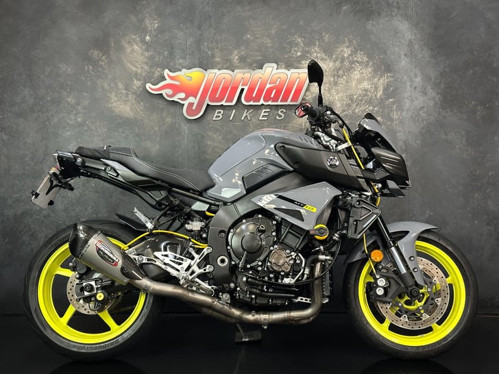 Yamaha MT-10 1000 HYPER-NAKED