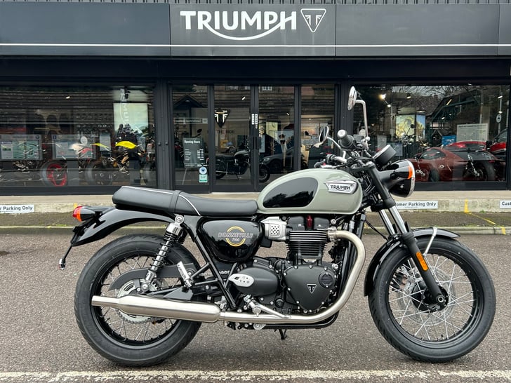 Triumph BONNEVILLE T100