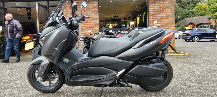 Yamaha XMAX 300