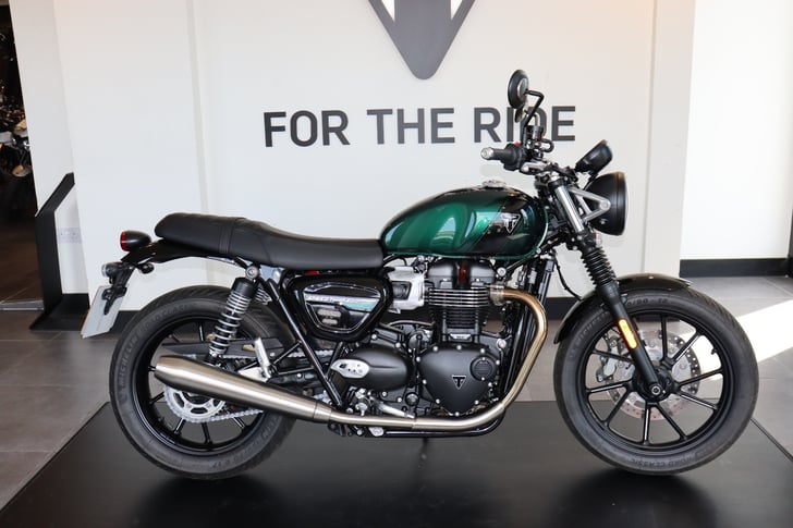 TRIUMPH SPEED TWIN 900