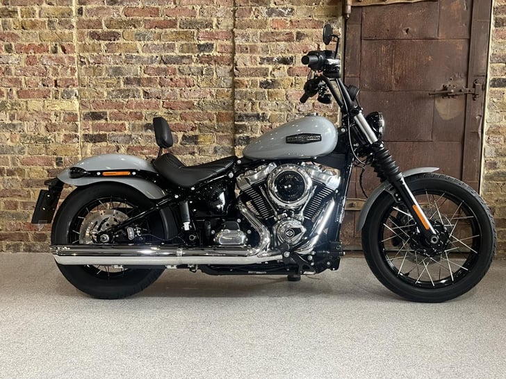 HARLEY-DAVIDSON FXBBS STREET BOB 117 