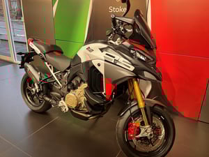 Used Ducati MULTISTRADA V4 RS MULTISTRADA V4 RS for sale in Newcastle Under Lyme | Image 3
