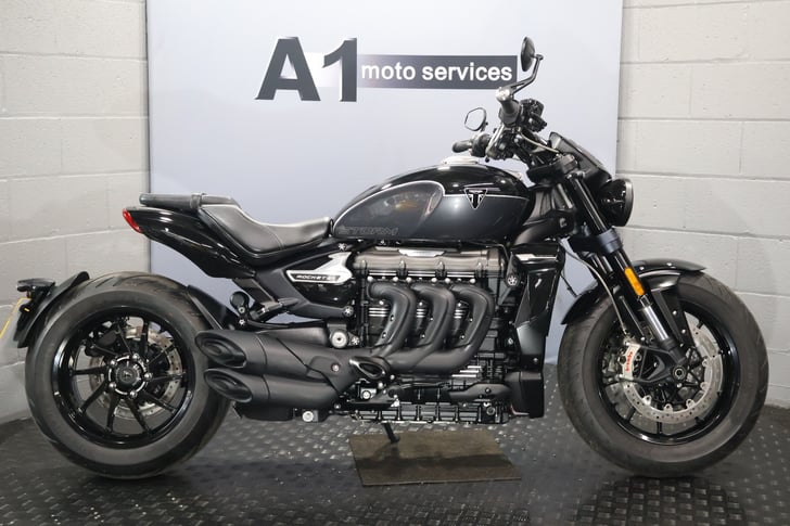 Triumph ROCKET 3 STORM R