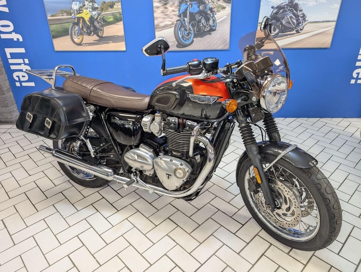Triumph BONNEVILLE T120 1200