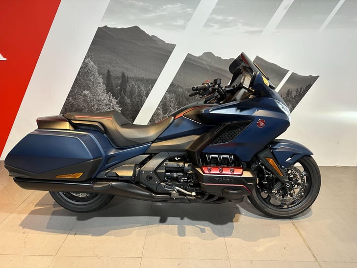 Honda GL1800 GOLD WING 1800 DCT