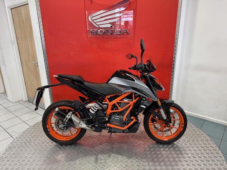 KTM 390 DUKE