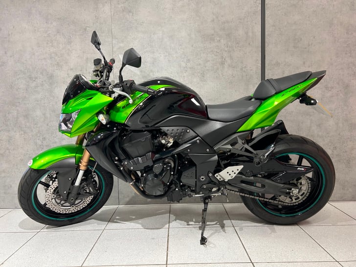 KAWASAKI Z750R