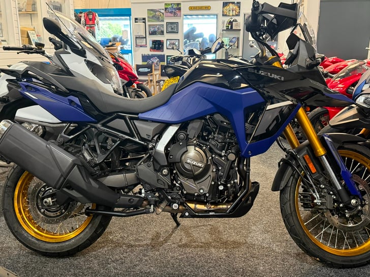 Suzuki V-STROM 800DE