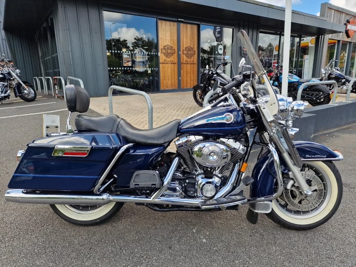 Harley-Davidson TOURING FLHR ROAD KING