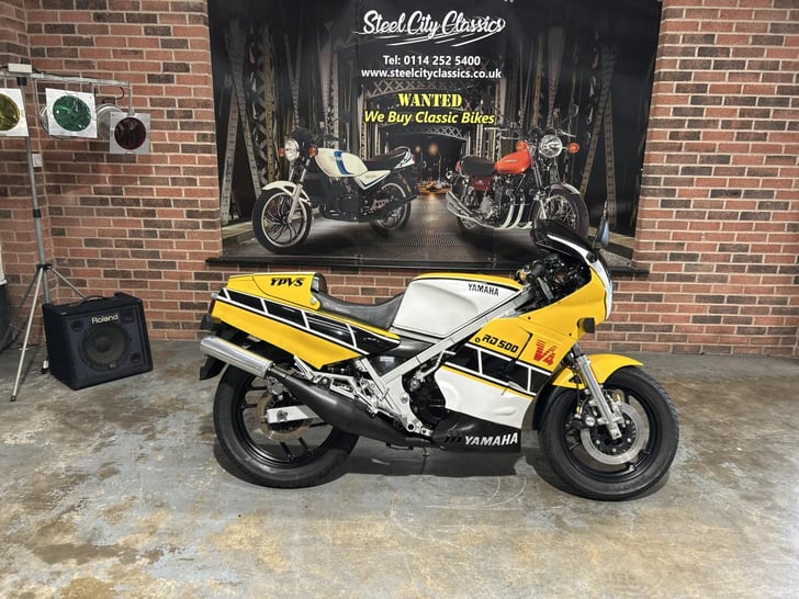 Yamaha RD500LC