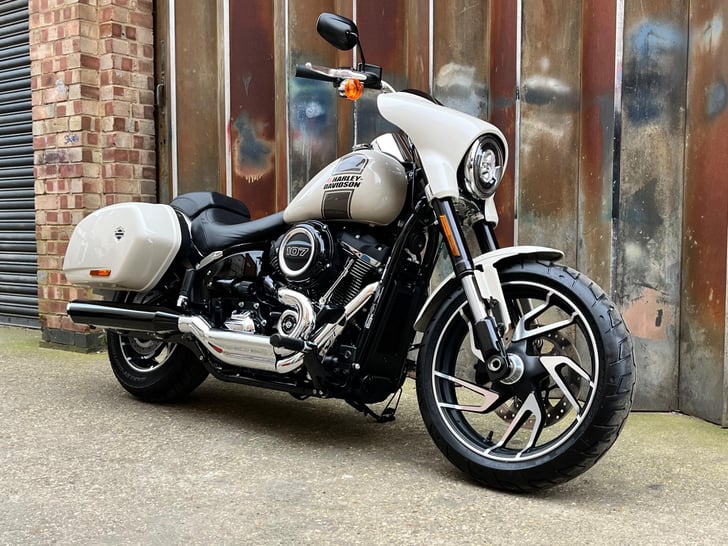 Harley-Davidson SOFTAIL 1745 FLSB SPORT GLIDE