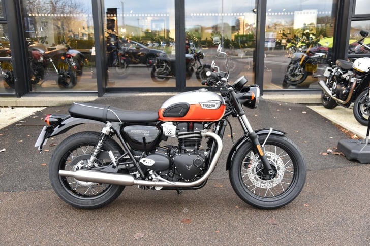 Triumph BONNEVILLE T100
