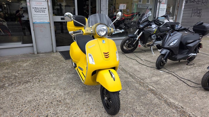 Piaggio VESPA GTS 300 SUPERSPORT ABS CVT