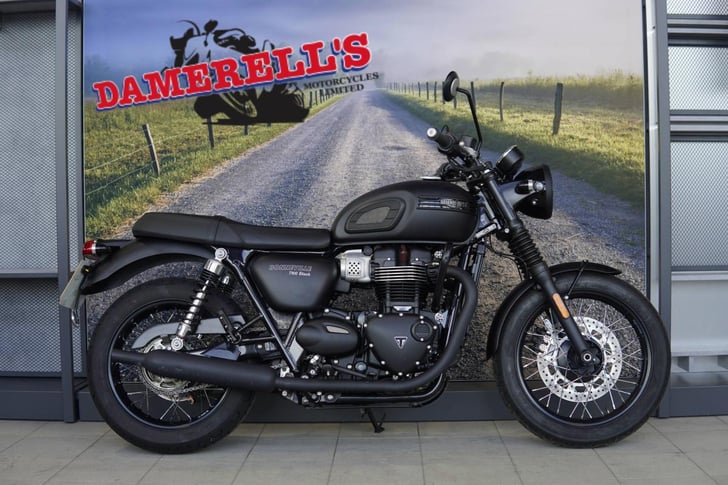 Triumph BONNEVILLE T100 BLACK