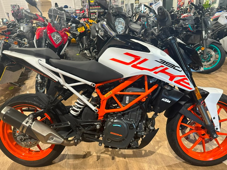 Ktm 390 store duke white