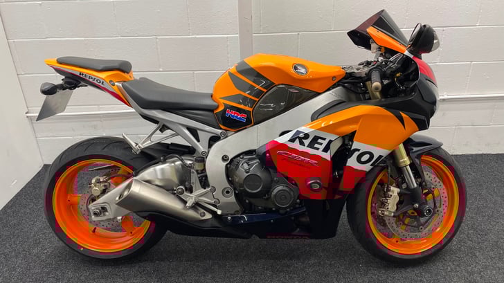 Honda CBR1000RR FIREBLADE