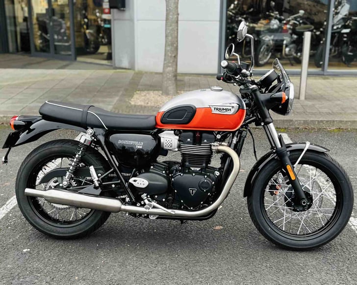 Triumph BONV T100 9 