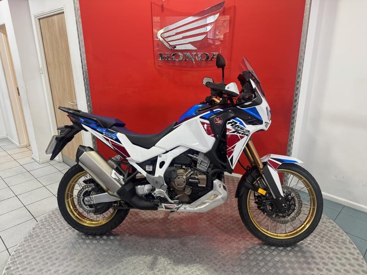 Honda CRF1100 ES DCT AFRICA TWIN 
