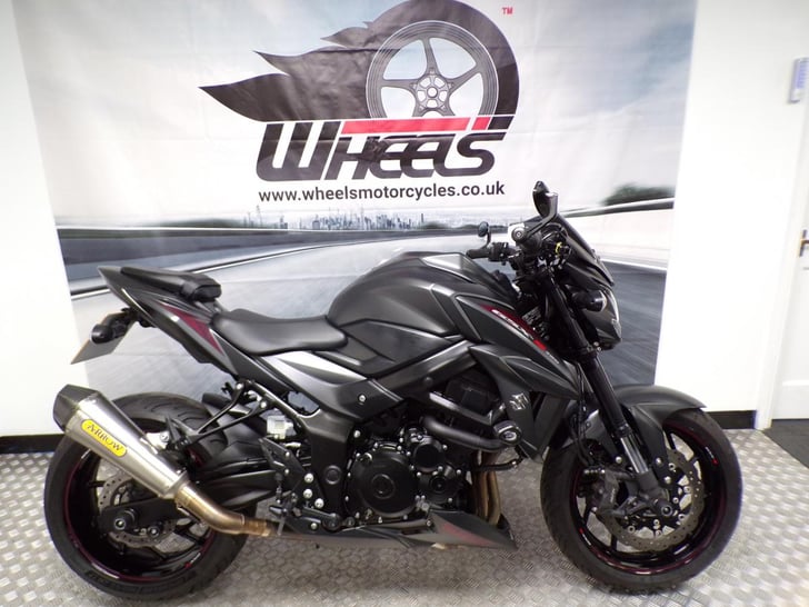 Suzuki GSX-S750