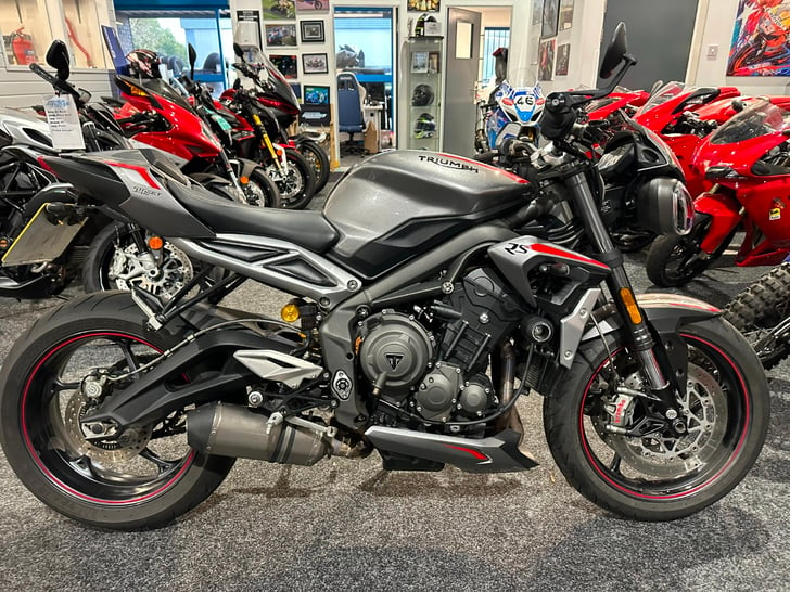 Triumph STREET TRIPLE 765 RS